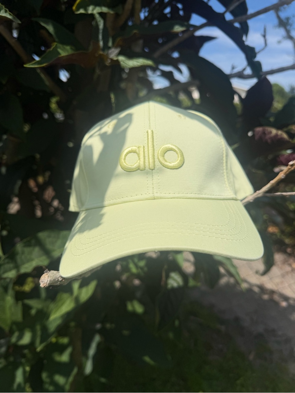 ALO Yoga Yellow/Green Embroidered Logo Baseball Cap - Picture 12 of 13